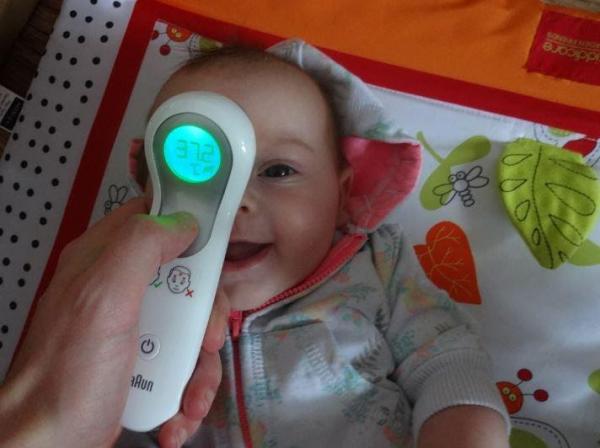 Hướng dẫn cách đo nhiệt độ cho bé chính xác và nhanh chóng