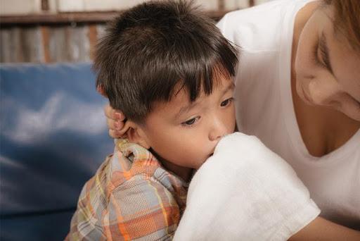 Cha mẹ nên làm gì nếu trẻ bị tiêu chảy và nôn mửa?